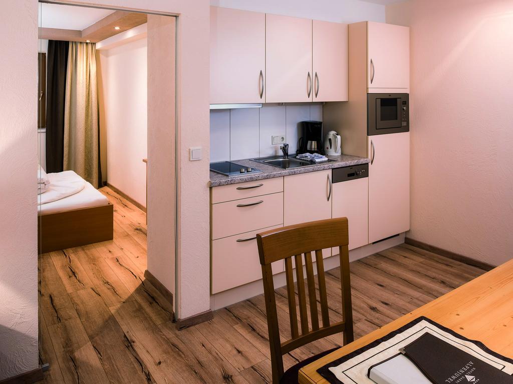 Hotel Garni Alpenjuwel Serfaus Eksteriør billede